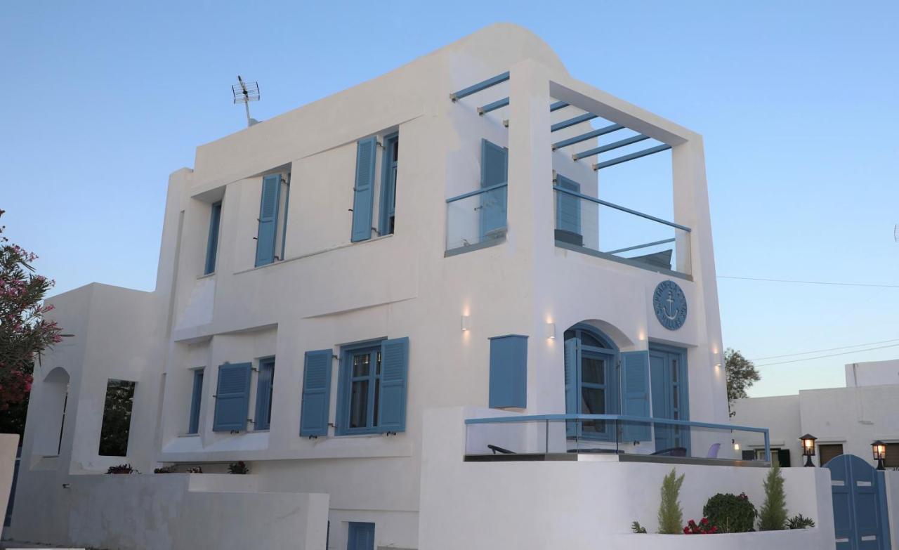 Located By The Sea One Beachfront Private Captain Lazaros Pool Villa With Loft In 750Sqm Spacious Private Plot-Jacuzzi-Sunrelax-Furnished Terace-Gazebo-Private Parking,Sleep 3 Adults And 2 Children, Just Steps From The Black Beach-Seaview Perissa  Exterior photo